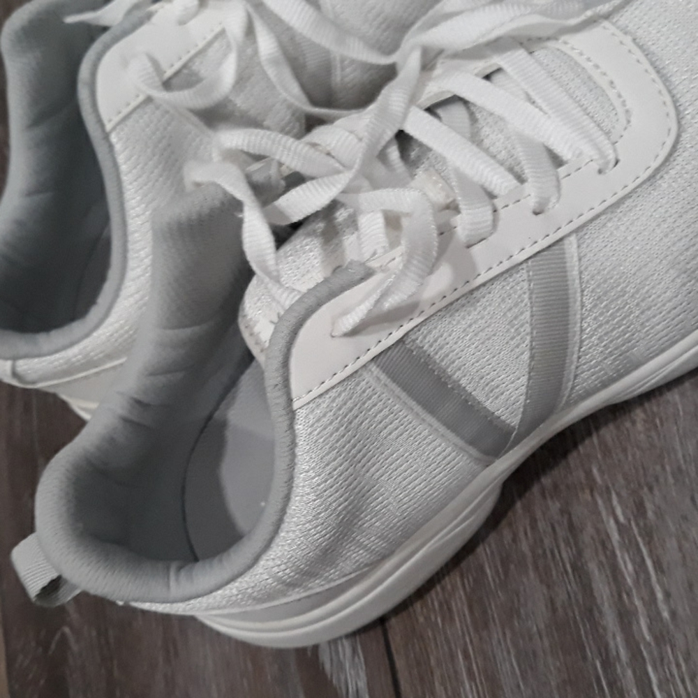 Vionic Women's White Sneakers with Light Gray Accents - Picture 3 of 11
